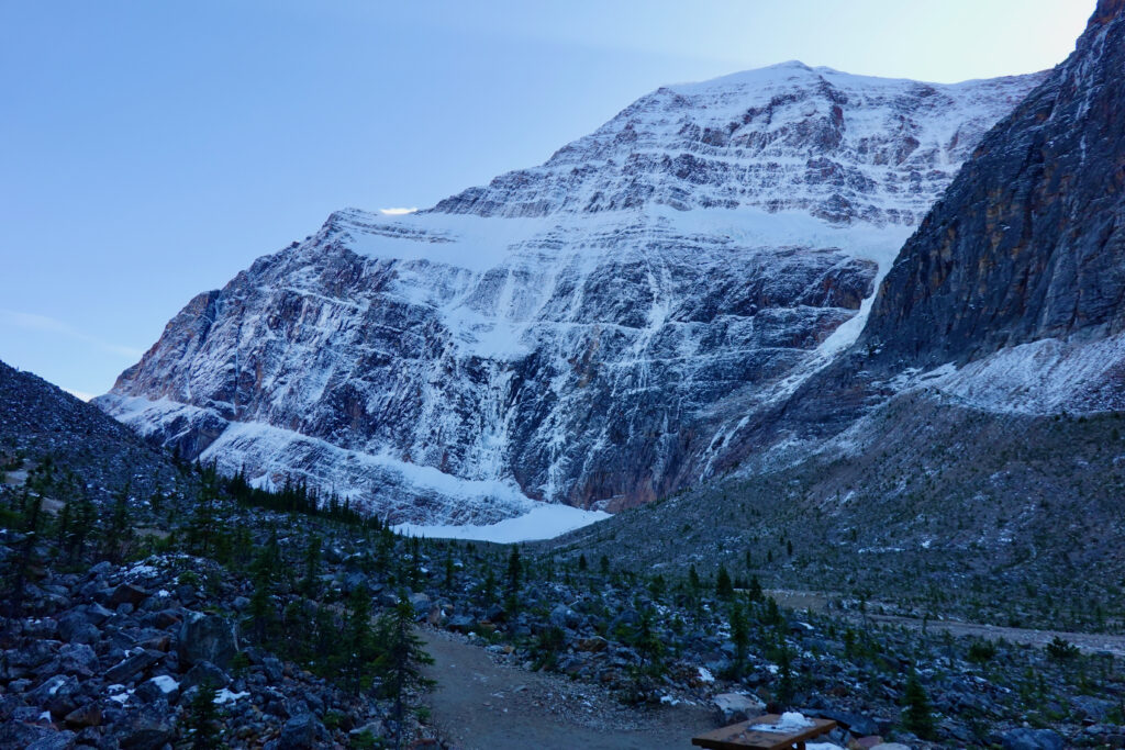 mount edith cavell valley